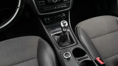 Mercedes-Benz A 180 2014 - 14650 EUR, 191121 km - AUTO.MOTO.pt - 191121km - foto 12 de 34