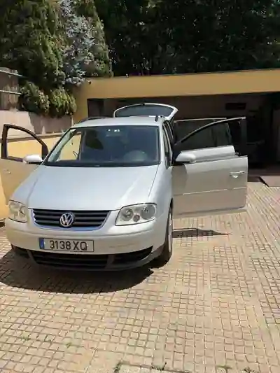 Volkswagen Touran 2004 - 320258km