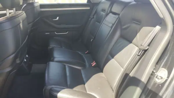 Audi A8 2008 - 12900 EUR, 350000 km - AUTO.MOTO.pt - 350000km - foto 7 de 12