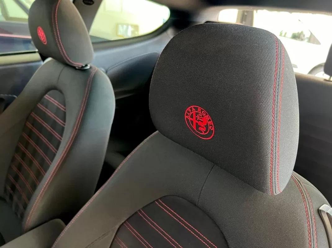 Alfa Romeo MiTo 2016 - 9999 EUR, 135500 km - AUTO.MOTO.pt - 135500km - foto 57 de 60