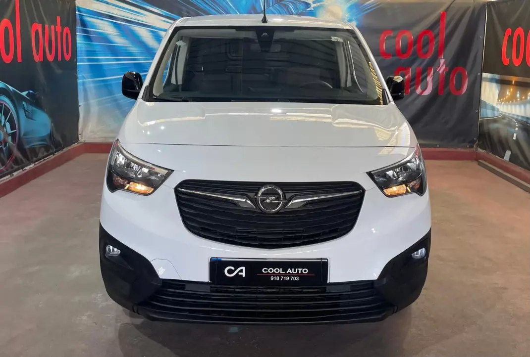 Opel COMBO 2023 - 16899 EUR, 23000 km - 23000km - foto 2 de 38