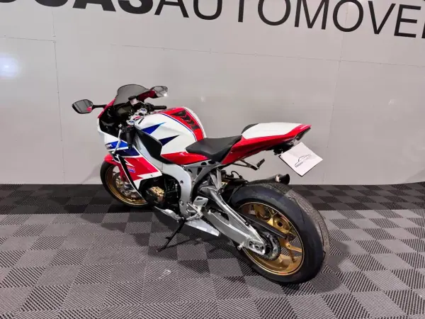 Honda CBR 1000RR 2015 - 14500 EUR, 33944 km - AUTO.MOTO.pt - 33944km - foto 19 de 21