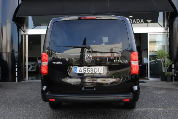 Toyota Proace Verso 2022 - 22400 EUR, 240926 km - AUTO.MOTO.pt - 240926km - foto 18 de 19