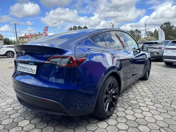 Tesla Model Y 2024 - 34500 EUR, 38000 km - 38000km - foto 7 de 25