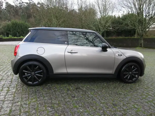 MINI 3 Portas 2018 - 18490 EUR, 164000 km - AUTO.MOTO.pt - 164000km - foto 8 de 53