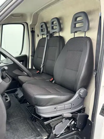 Peugeot 2020 - 16950 EUR, 100000 km - AUTO.MOTO.pt - 100000km - foto 14 de 24