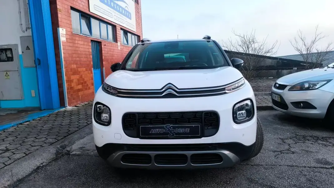 Citroën C3 Aircross 2019 - 11600 EUR, 94000 km - AUTO.MOTO.pt - 94000km - foto 10 de 17