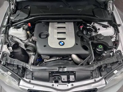 BMW 120 2008 - 12900 EUR, 300000 km - AUTO.MOTO.pt - 300000km - foto 39 de 39