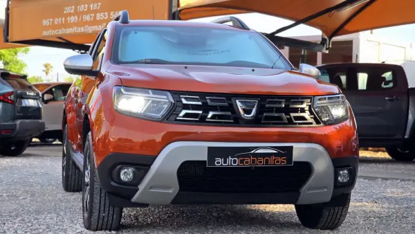 Dacia Duster 2021 - 16500 EUR, 53070 km - AUTO.MOTO.pt - 53070km - foto 8 de 22