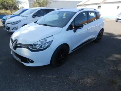 Renault Clio 2013 - 11500 EUR, 137126 km - AUTO.MOTO.pt - 137126km - foto 2 de 13