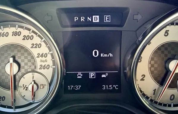 Mercedes-Benz SLK 200 2011 - 25950 EUR, 116975 km - AUTO.MOTO.pt - 116975km - foto 55 de 80