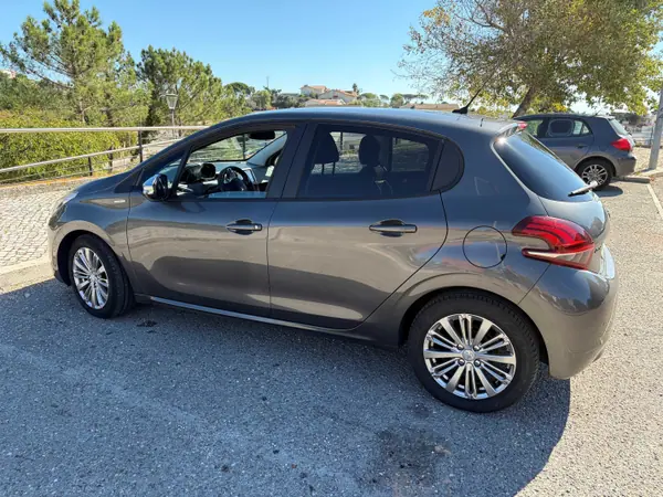Peugeot 208 Style  2018 Diesel