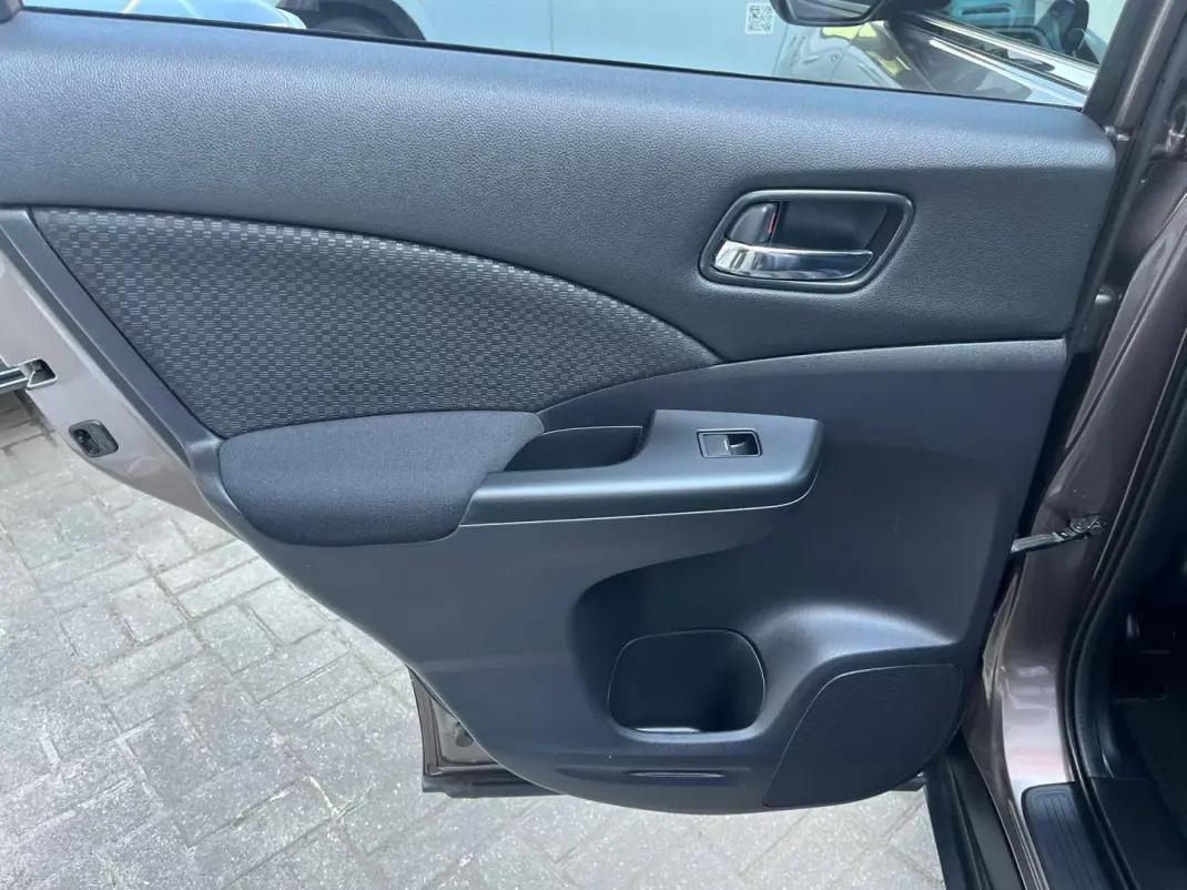Honda CR-V 2018 - 19500 EUR, 112000 km - AUTO.MOTO.pt - 112000km - foto 17 de 20