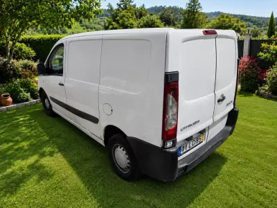 Citroën Jumpy 2010 - 1950 EUR, 424119 km - AUTO.MOTO.pt - 424119km - foto 3 de 9