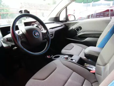 BMW i3 2018 - 17000 EUR, 99120 km - 99120km - foto 10 de 21