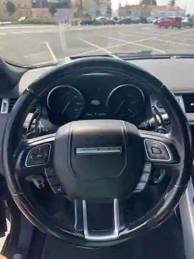 Land Rover Range Rover Evoque 2017 - 24000 EUR, 130000 km - 130000km - foto 4 de 10