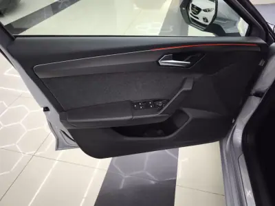 SEAT Leon 2021 - 21950 EUR, 134112 km - AUTO.MOTO.pt - 134112km - foto 19 de 45