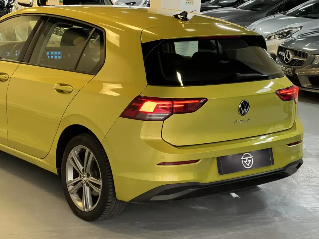 Volkswagen Golf 2021 - 16990 EUR, 50000 km - AUTO.MOTO.pt - 50000km - foto 19 de 34