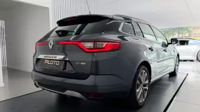 Renault Mégane 2016 - 11990 EUR, 185521 km - AUTO.MOTO.pt - 185521km - foto 9 de 27