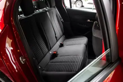 Peugeot e-208 2023 - 17800 EUR, 18457 km - AUTO.MOTO.pt - 18457km - foto 31 de 41