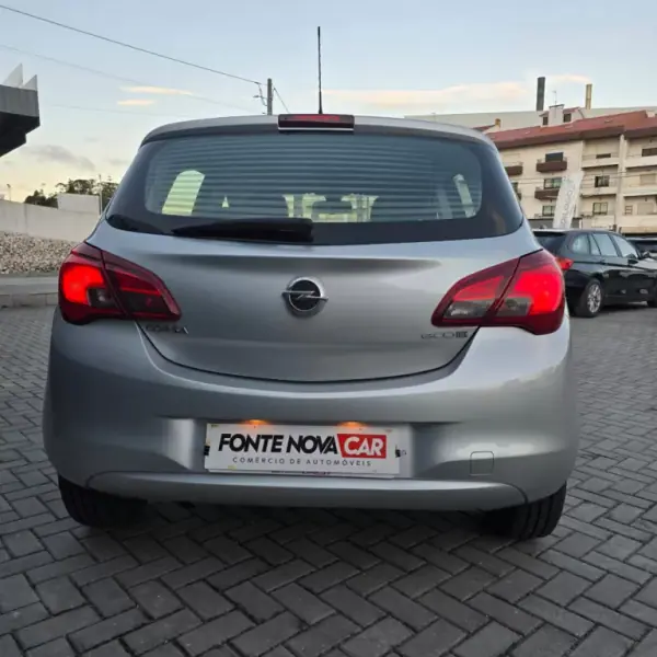 Opel Corsa 2017 - 9750 EUR, 130248 km - AUTO.MOTO.pt - 130248km - foto 6 de 19
