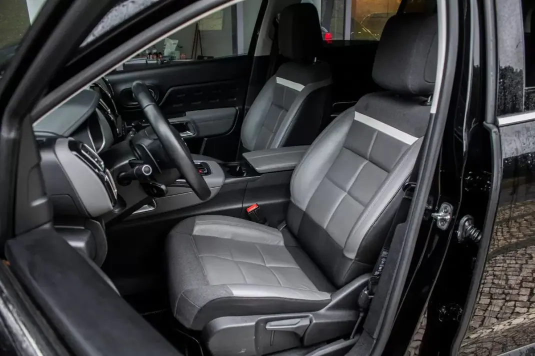 Citroën C5 Aircross 2021 - 19750 EUR, 95369 km - AUTO.MOTO.pt - 95369km - foto 29 de 44
