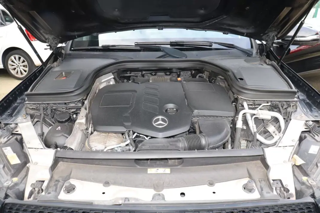 Mercedes-Benz 200 2020 - 54990 EUR, 120000 km - AUTO.MOTO.pt - 120000km - foto 18 de 20