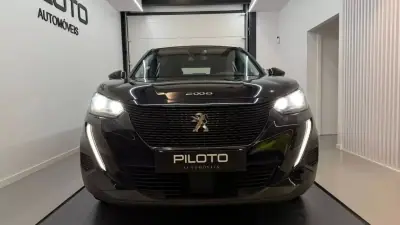 Peugeot 2008 2021 - 15490 EUR, 68523 km - AUTO.MOTO.pt - 68523km - foto 2 de 30