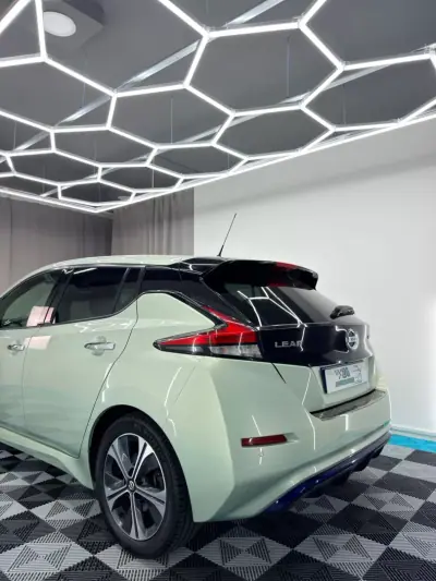 Nissan Leaf 2018 - 12500 EUR, 74000 km - AUTO.MOTO.pt - 74000km - foto 5 de 23