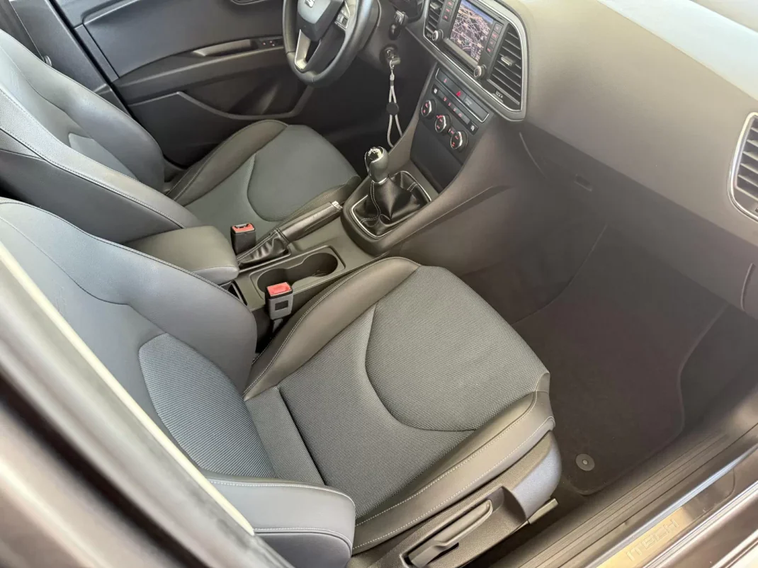 SEAT Leon 2015 - 14000 EUR, 181000 km - AUTO.MOTO.pt - 181000km - foto 48 de 92