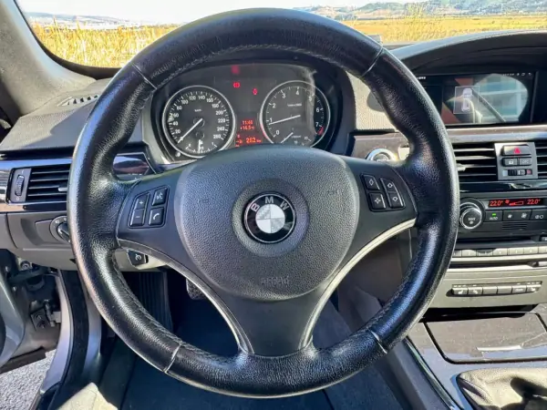 BMW 320 2008 - 15500 EUR, 119630 km - AUTO.MOTO.pt - 119630km - foto 11 de 25