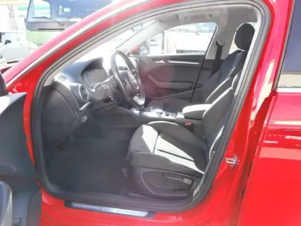 Audi A3 Sportback 2015 - 17500 EUR, 195633 km - AUTO.MOTO.pt - 195633km - foto 10 de 41