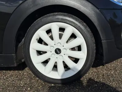 MINI One 2017 - 13500 EUR, 95900 km - AUTO.MOTO.pt - 95900km - foto 16 de 28