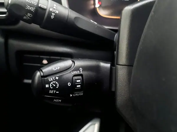 Citroën C5 Aircross 2020 - 21500 EUR, 55490 km - AUTO.MOTO.pt - 55490km - foto 27 de 33