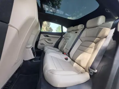 Porsche Taycan Cross Turismo 2021 - 65499 EUR, 59000 km - AUTO.MOTO.pt - 59000km - foto 23 de 40