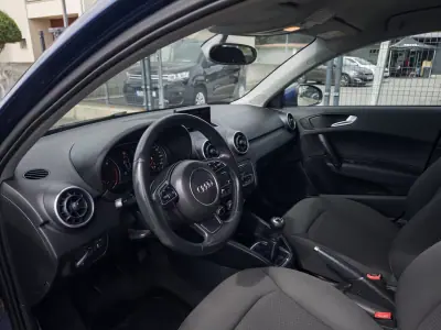 Audi A1 Sportback 2015 - 11990 EUR, 172000 km - 172000km - foto 12 de 39