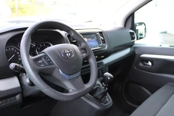 Toyota Proace Verso 2022 - 22400 EUR, 240926 km - AUTO.MOTO.pt - 240926km - foto 5 de 19