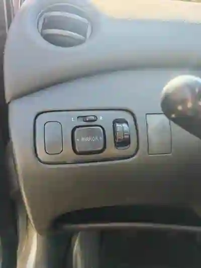 Toyota Yaris 2004 — foto 4 de 11
