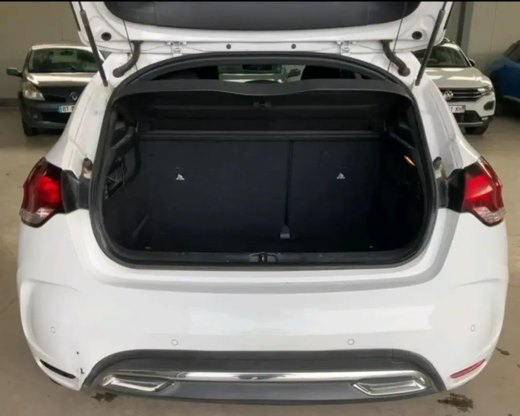 Citroën DS4 2014 - 8900 EUR, 118142 km - AUTO.MOTO.pt - 118142km - foto 3 de 11