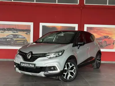 Renault Captur 2017 - 14990 EUR, 69213 km - AUTO.MOTO.pt - 69213km - foto 2 de 21