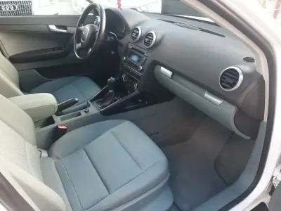 Audi A3 Sportback 2010 - 9900 EUR, 224980 km - AUTO.MOTO.pt - 224980km - foto 24 de 34