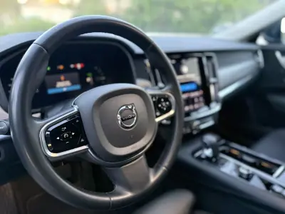 Volvo V90 2023 - 35999 EUR, 100000 km - AUTO.MOTO.pt - 100000km - foto 13 de 21