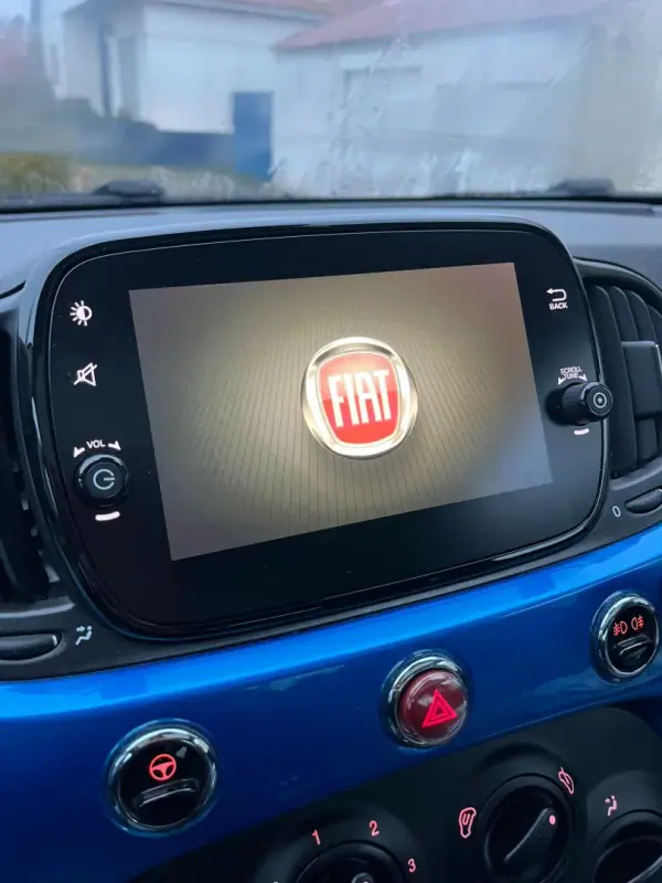 Fiat 500 2019 - 10900 EUR, 55000 km - AUTO.MOTO.pt - 55000km - foto 18 de 25