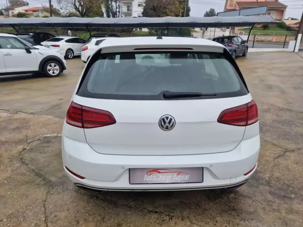 Volkswagen Golf 2019 - 18999 EUR, 139668 km - AUTO.MOTO.pt - 139668km - foto 8 de 30