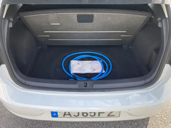 Volkswagen e-Golf 2017 - 14900 EUR, 180000 km - AUTO.MOTO.pt - 180000km - foto 6 de 25