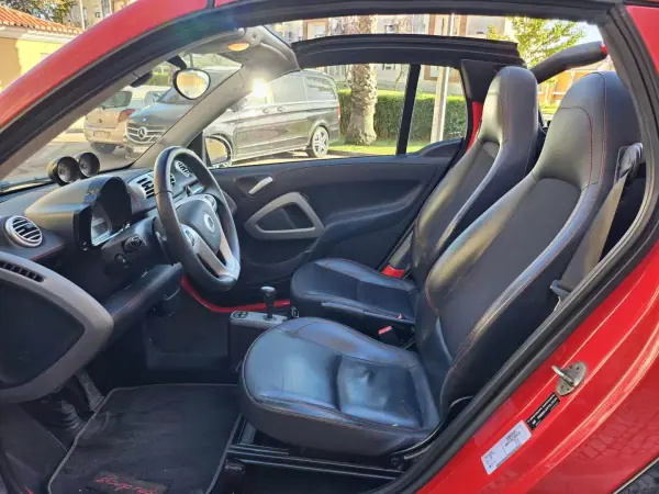 Smart Fortwo Cabrio 2012 - 8480 EUR, 79000 km - AUTO.MOTO.pt - 79000km - foto 2 de 14