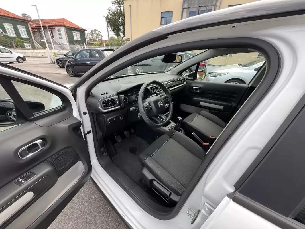 Citroën C3 2019 - 8750 EUR, 123000 km - AUTO.MOTO.pt - 123000km - foto 27 de 48