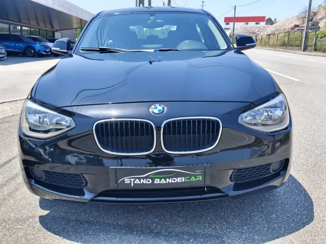 BMW 116 2011 - 11000 EUR, 231000 km - 231000km - foto 3 de 26