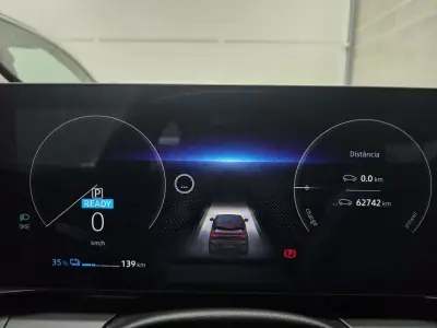 Renault Mégane E-Tech 2023 - 21950 EUR, 62742 km - AUTO.MOTO.pt - 62742km - foto 51 de 52
