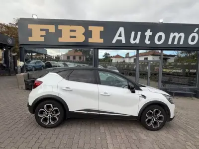Renault Captur 2022 - 16900 EUR, 84100 km - AUTO.MOTO.pt - 84100km - foto 7 de 12